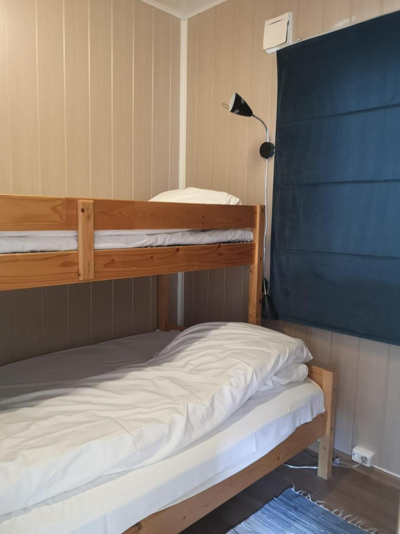 Ulvsvag Gjestgiveri Og Fjordcamping As Exterior photo